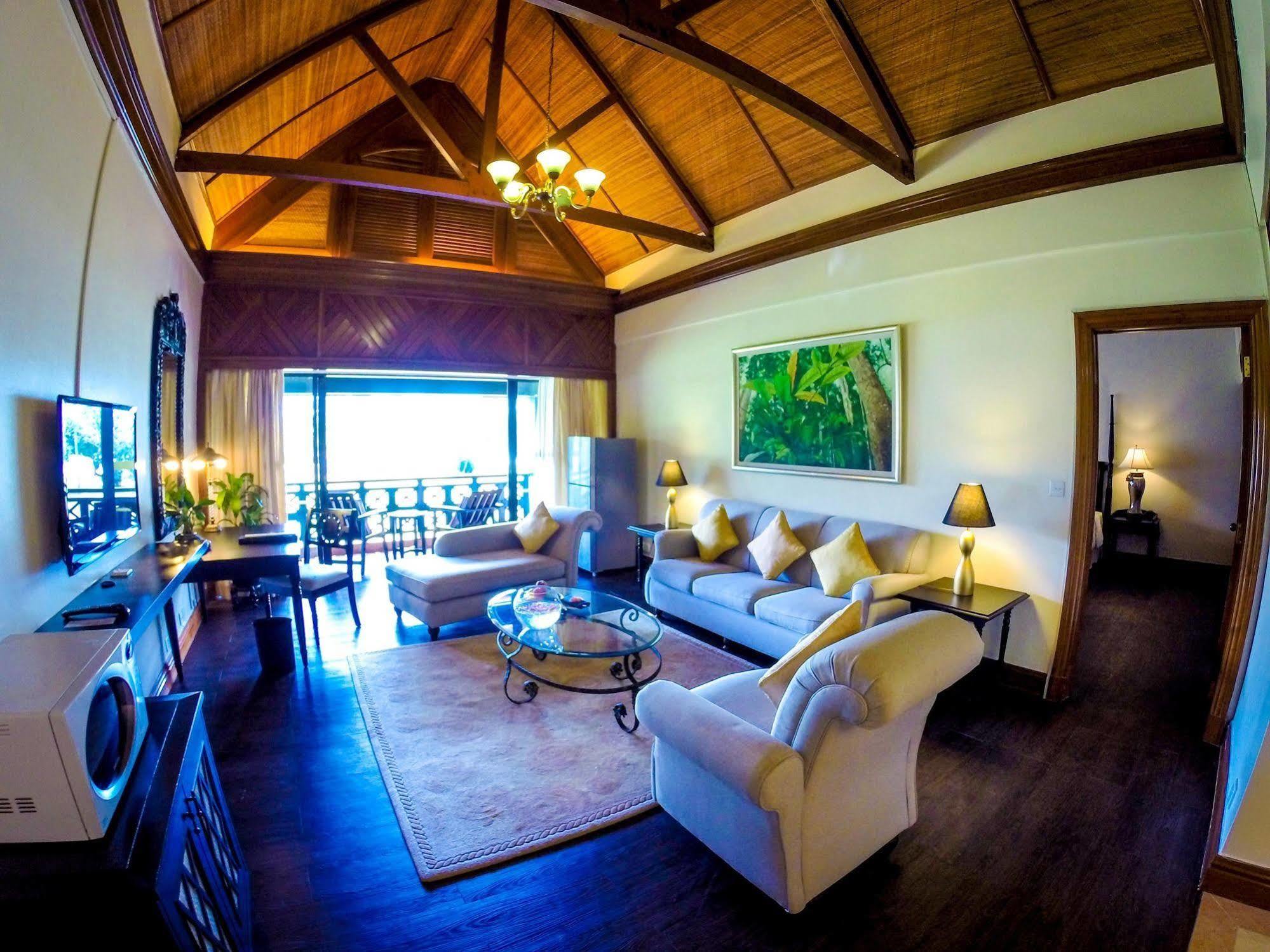 Villa At Nexus Resort & Spa Karambunai Kampong Bikasan Exterior foto